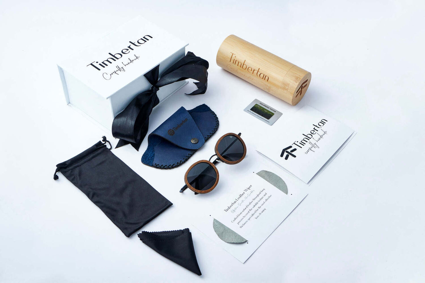 BALI in walnut wood and metal