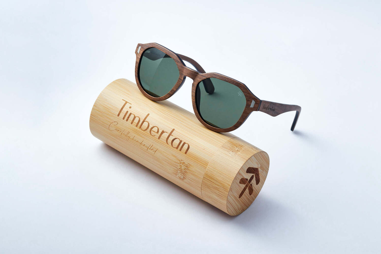 WHITSUNDAY in layered walnut wood